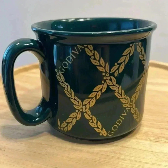 Dark Green and Gold Godiva mug 3.5“ tall12 fl oz - Picture 5 of 6